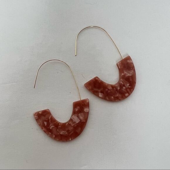 Blush Marbleized Lucite Thread Half Hoop 2 1/2 Inches Earrings - Picture 5 of 5